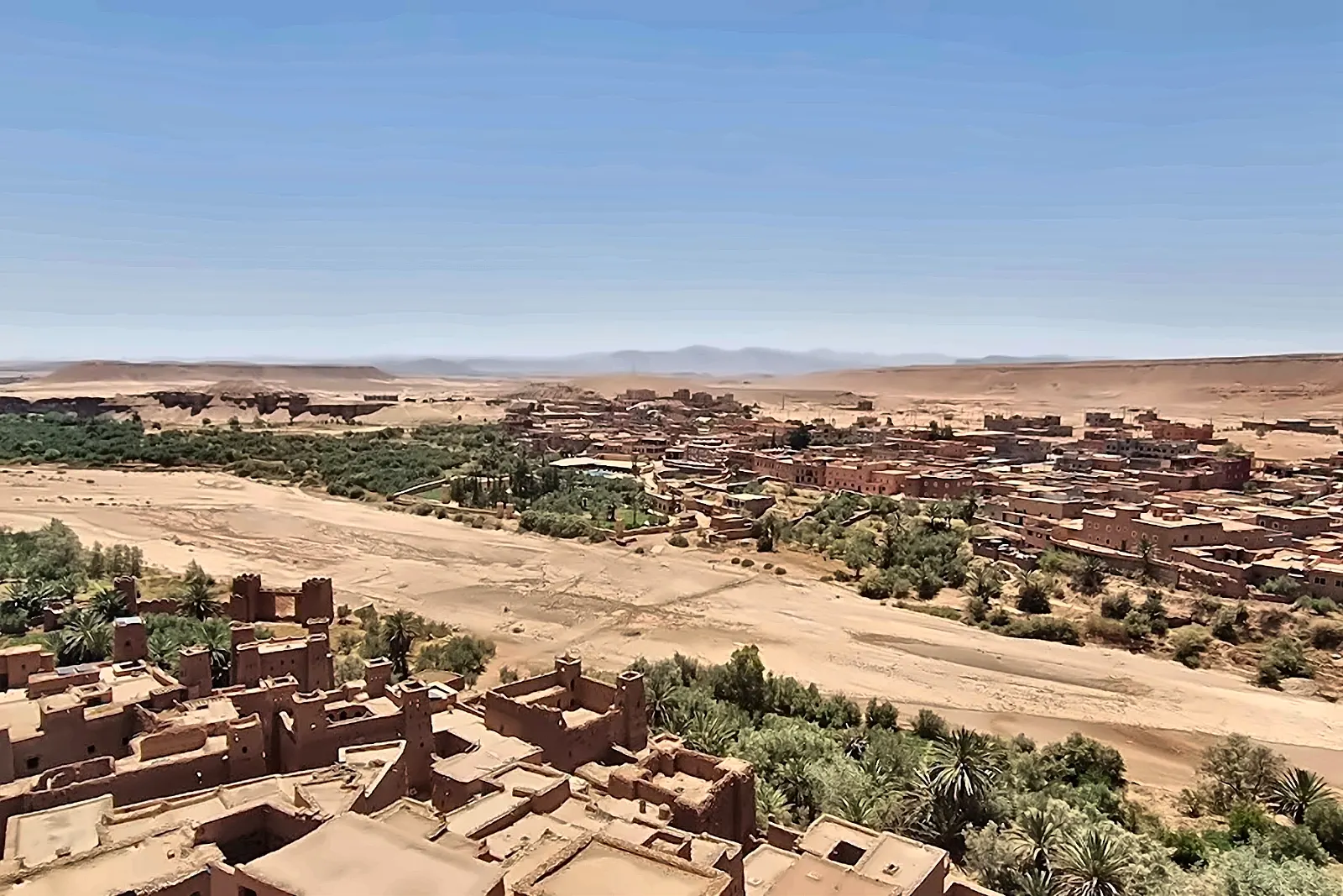 I tetti di terra addossati del ksar di Ait Ben Haddou