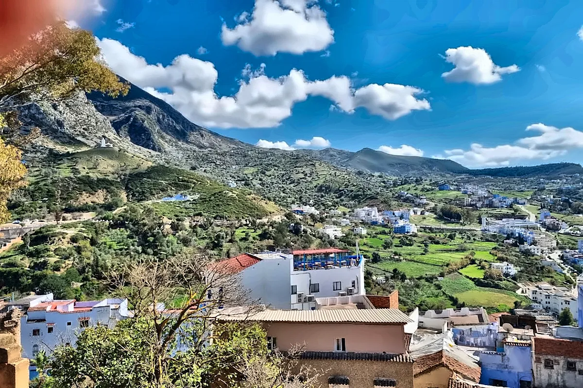 Chefchaouen e la valle verde del Rif viste dall’alto
