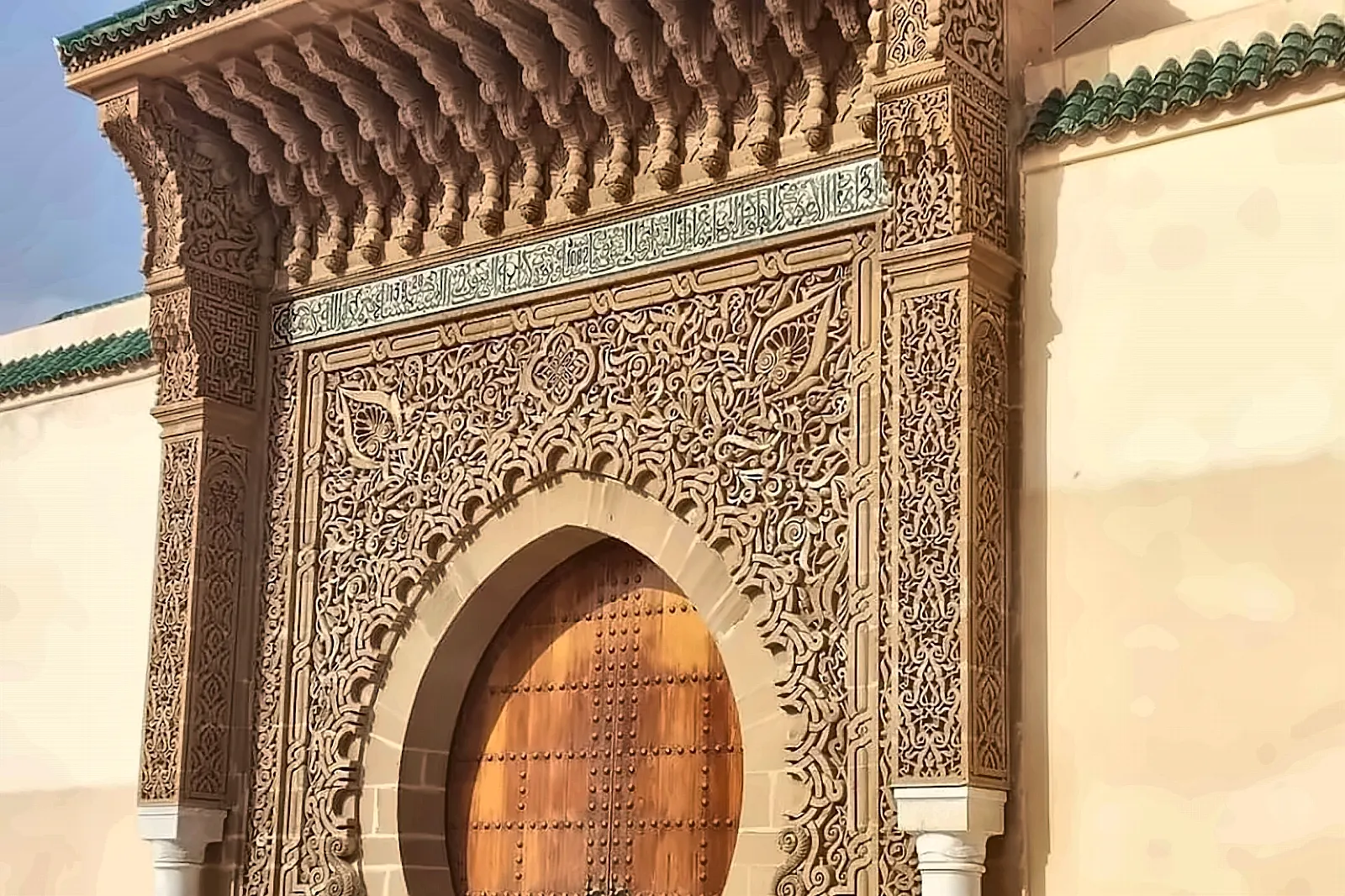 Il portale decorato del mausoleo di Moulay Ismail a Meknes