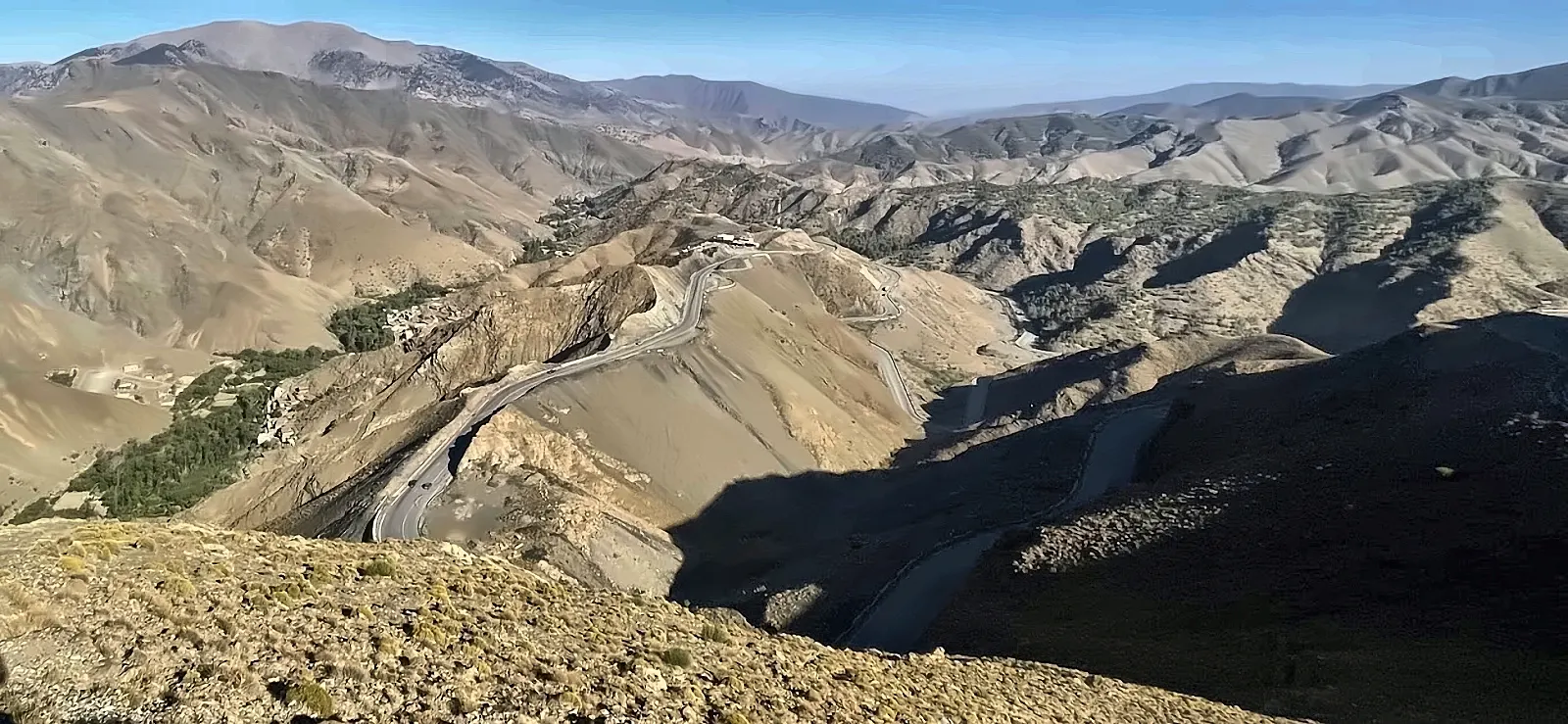 I tornanti della strada del Tizi n’Tichka fra le montagne dell’Alto Atlante
