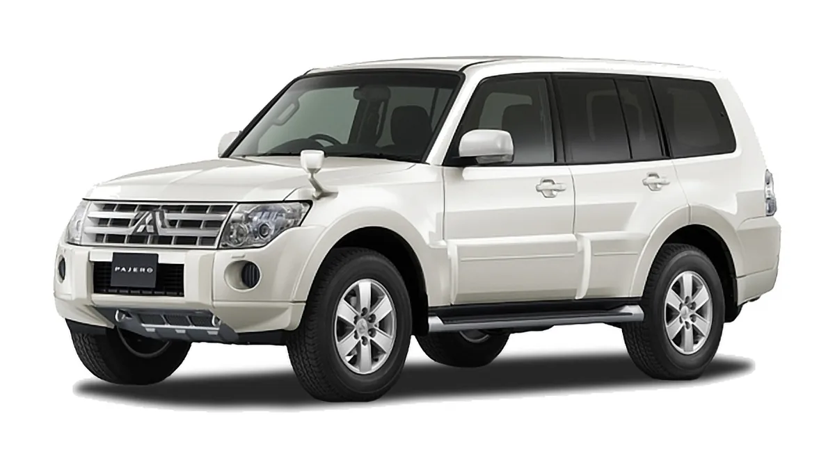 Mitsubishi Pajero bianco, fuoristrada per le piste del sud