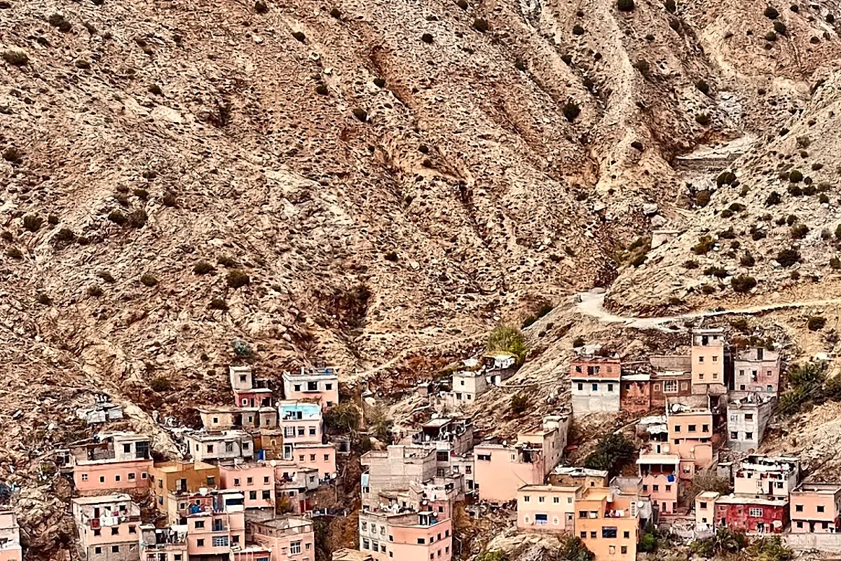 Villaggio berbero costruito a gradoni sul pendio